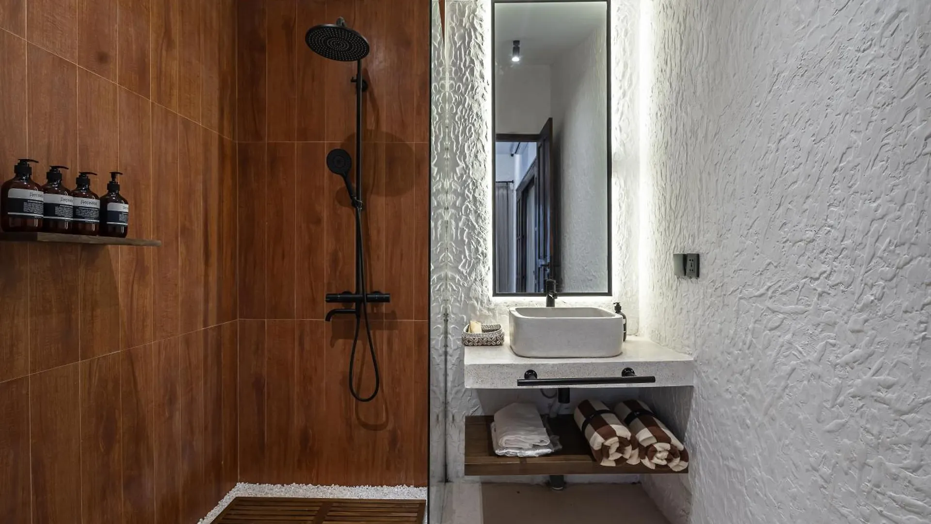 אובוד Moonlight Evdekimi - Stylish 2Br Escape With Tropical Garden And Pool - Long Stay Extras אינדונזיה