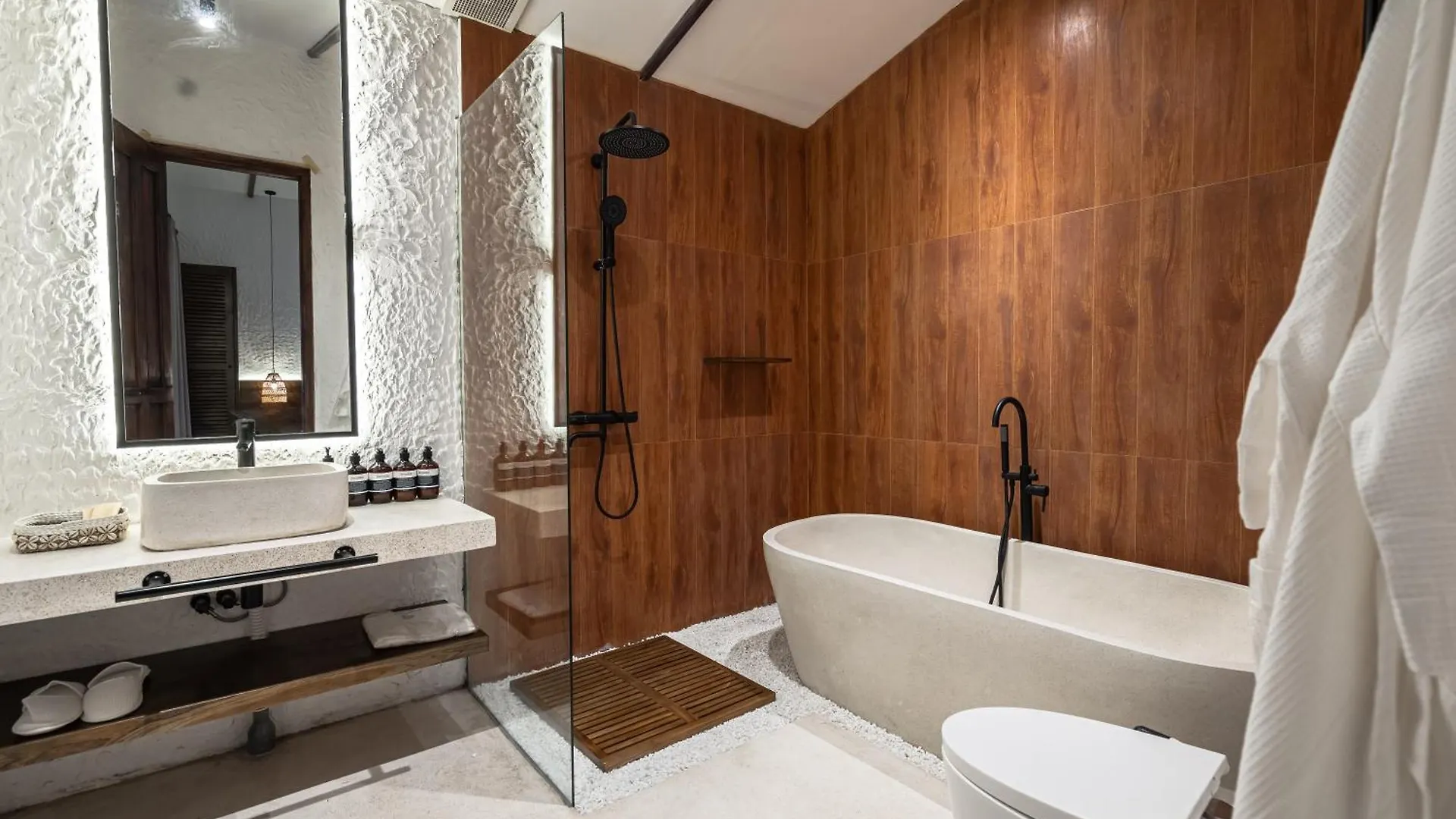 אובוד Moonlight Evdekimi - Stylish 2Br Escape With Tropical Garden And Pool - Long Stay Extras וילה