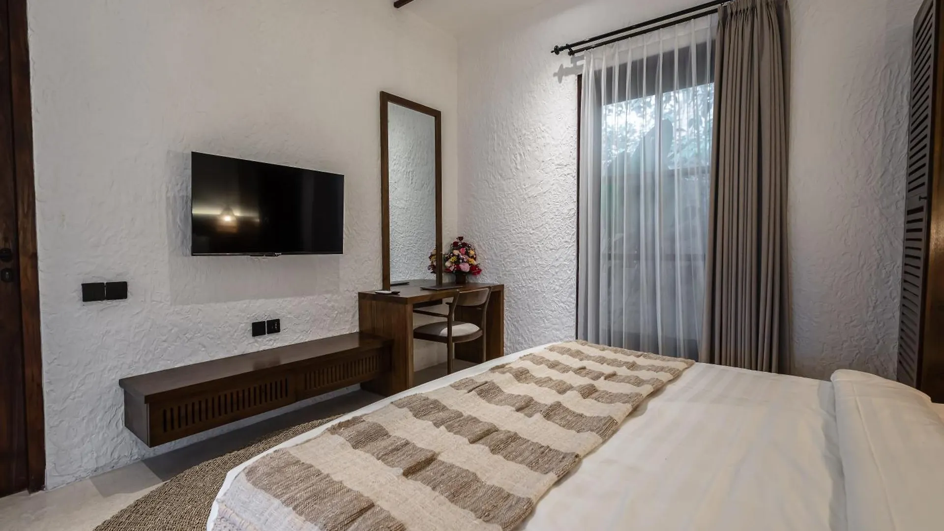 וילה אובוד Moonlight Evdekimi - Stylish 2Br Escape With Tropical Garden And Pool - Long Stay Extras אינדונזיה
