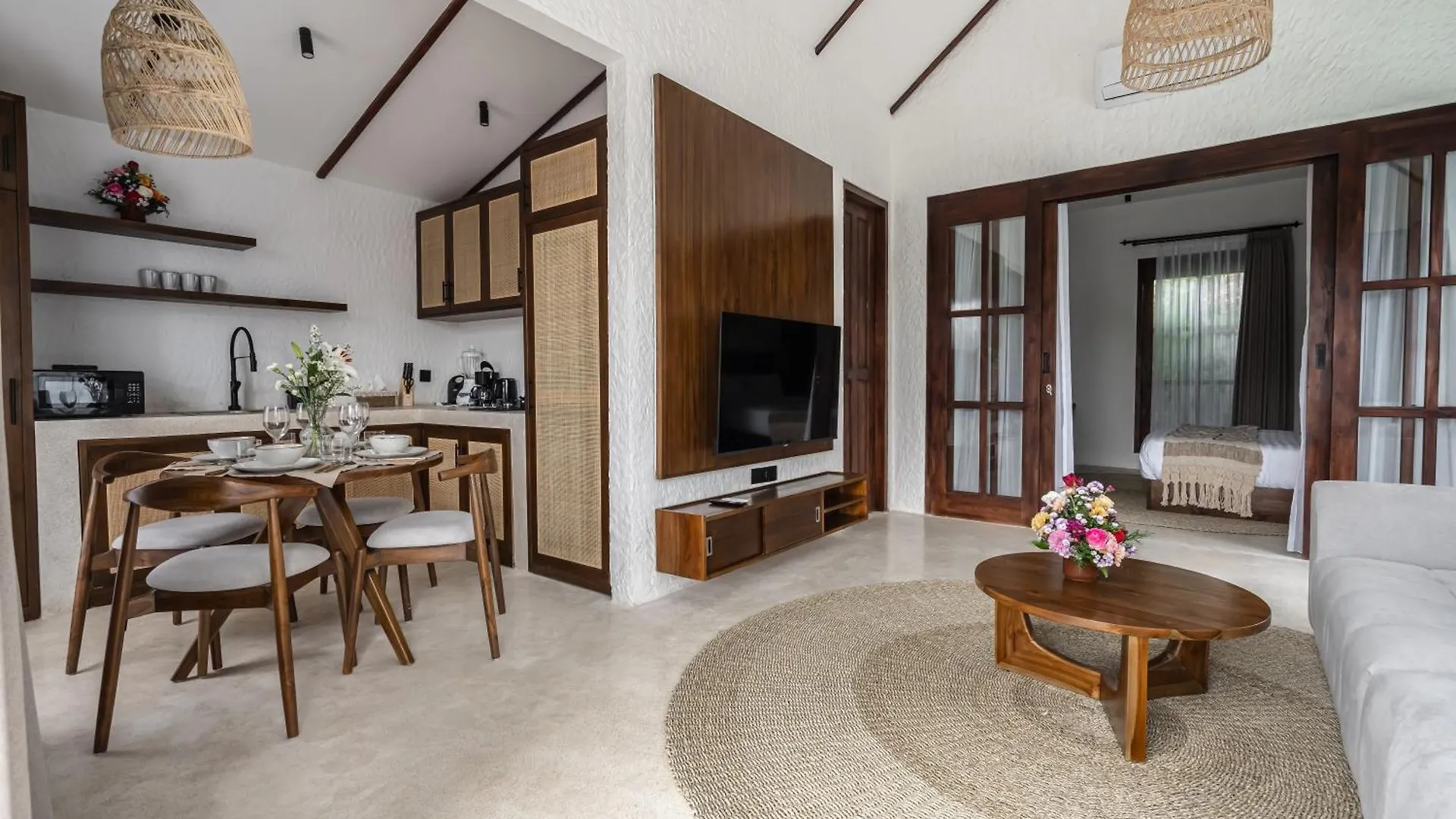 Moonlight Evdekimi - Stylish 2Br Escape With Tropical Garden And Pool - Long Stay Extras Ubud  Ubud (Bali)