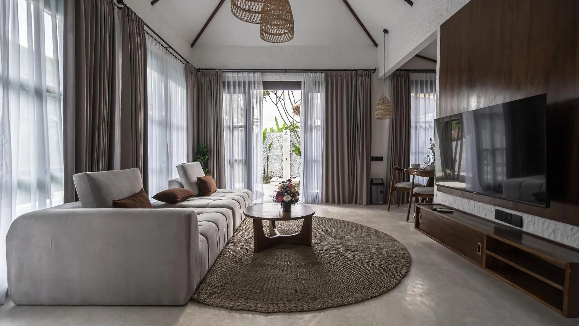 Moonlight Evdekimi - Stylish 2Br Escape With Tropical Garden And Pool - Long Stay Extras Ubud  Villa Ubud (Bali)