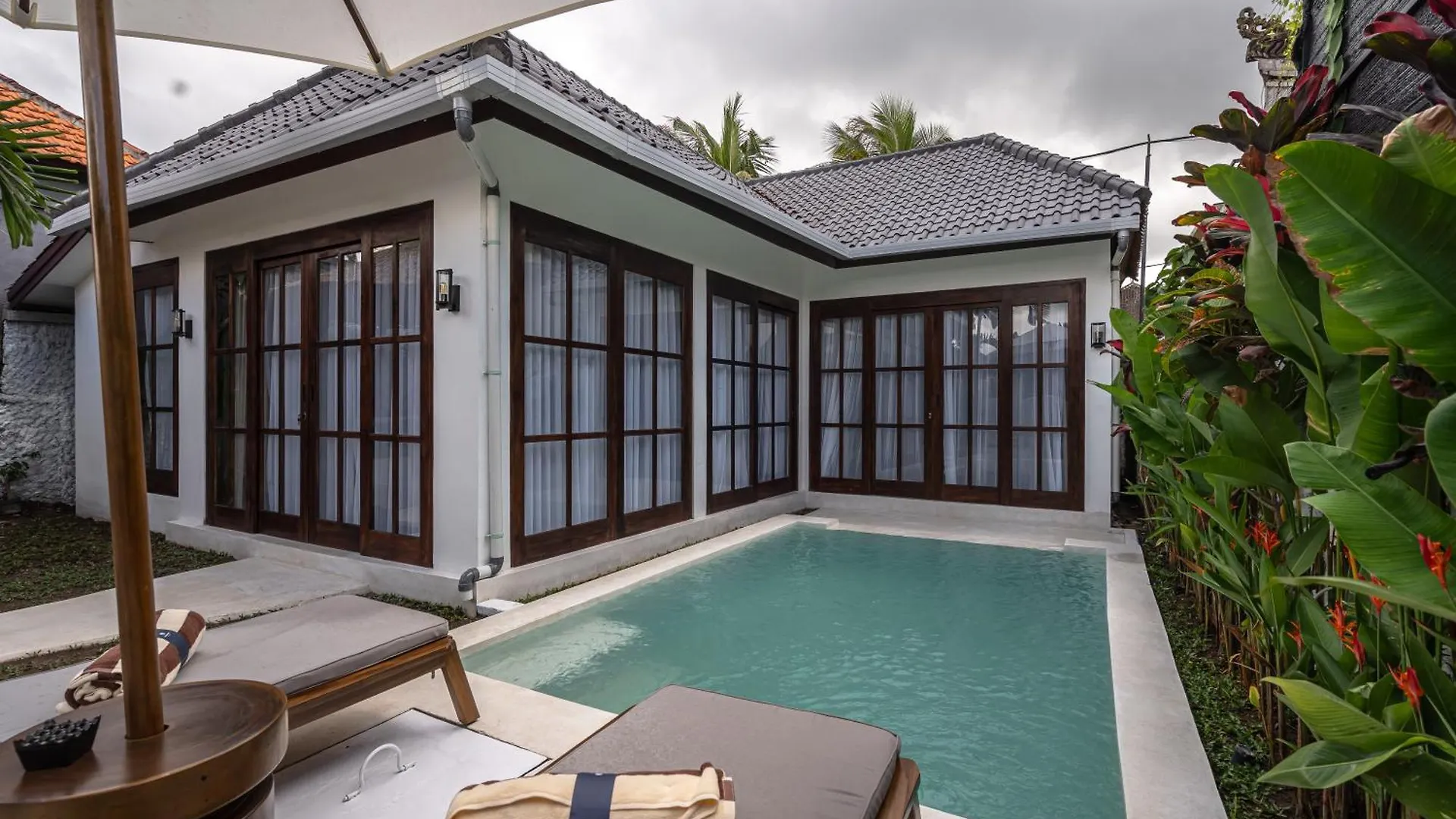 Moonlight Evdekimi - Stylish 2Br Escape With Tropical Garden And Pool - Long Stay Extras Ubud  Ubud (Bali)