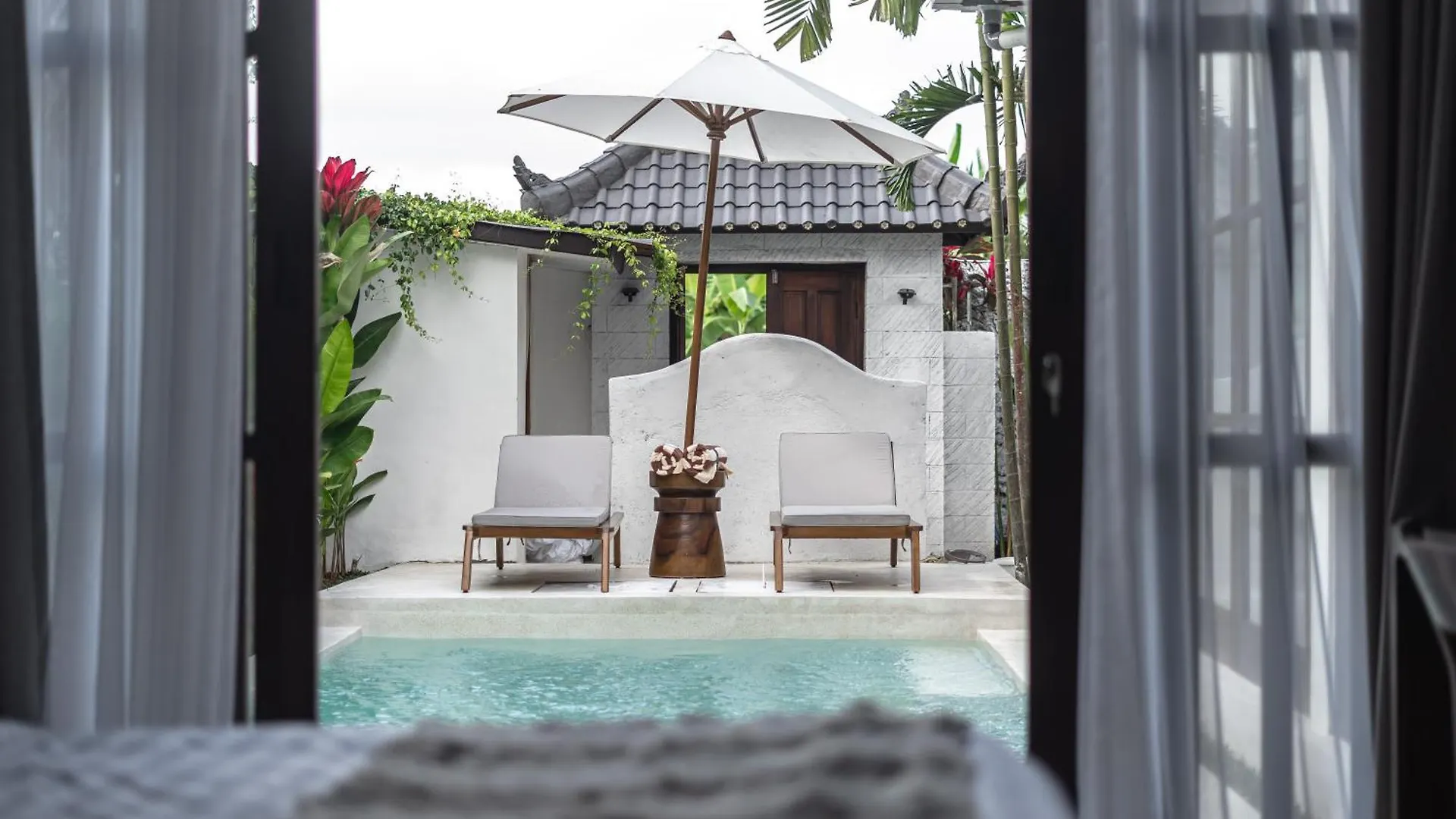 Moonlight Evdekimi - Stylish 2Br Escape With Tropical Garden And Pool - Long Stay Extras Ubud  0*, Ubud (Bali)