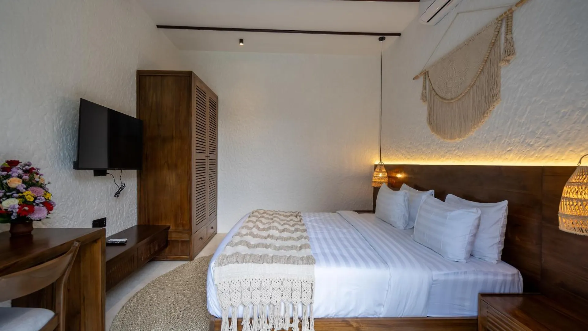 Moonlight Evdekimi - Stylish 2Br Escape With Tropical Garden And Pool - Long Stay Extras Ubud  Villa