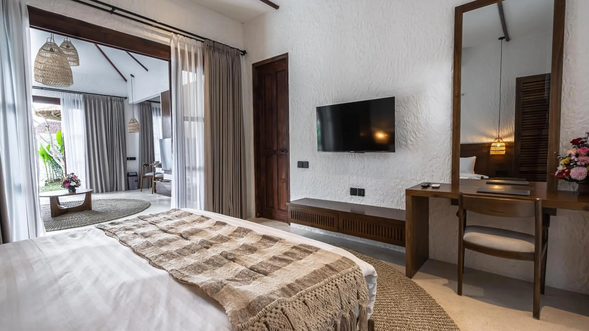 Moonlight Evdekimi - Stylish 2Br Escape With Tropical Garden And Pool - Long Stay Extras Ubud  0*, Ubud (Bali)